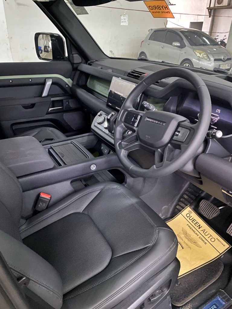 Harga Land Rover Defender 2025-2024 Green 6b