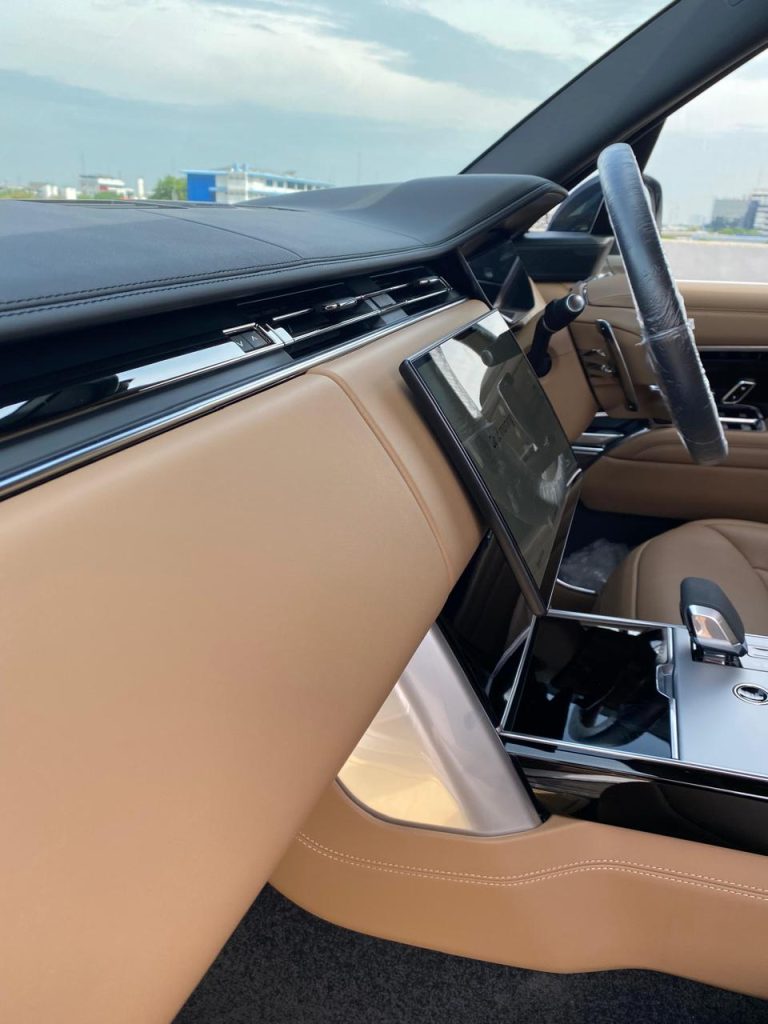 Interior Range Rover Evoque Facelift 2025 Brown 1