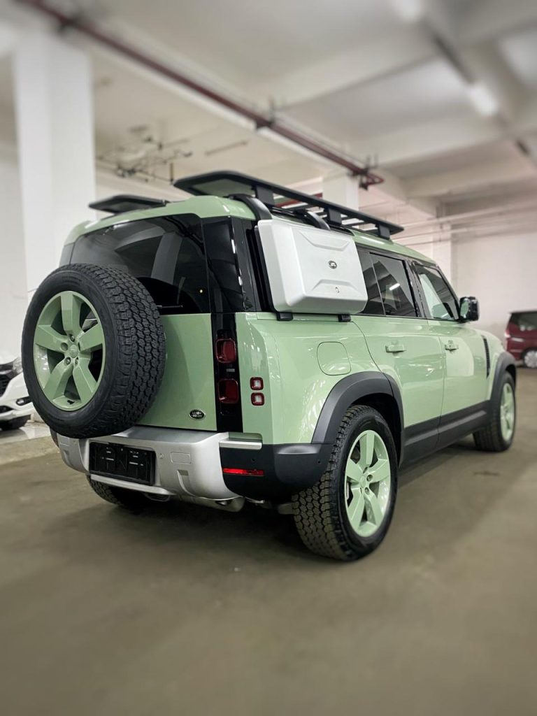 Harga Land Rover Defender 2025-2024 Green 6