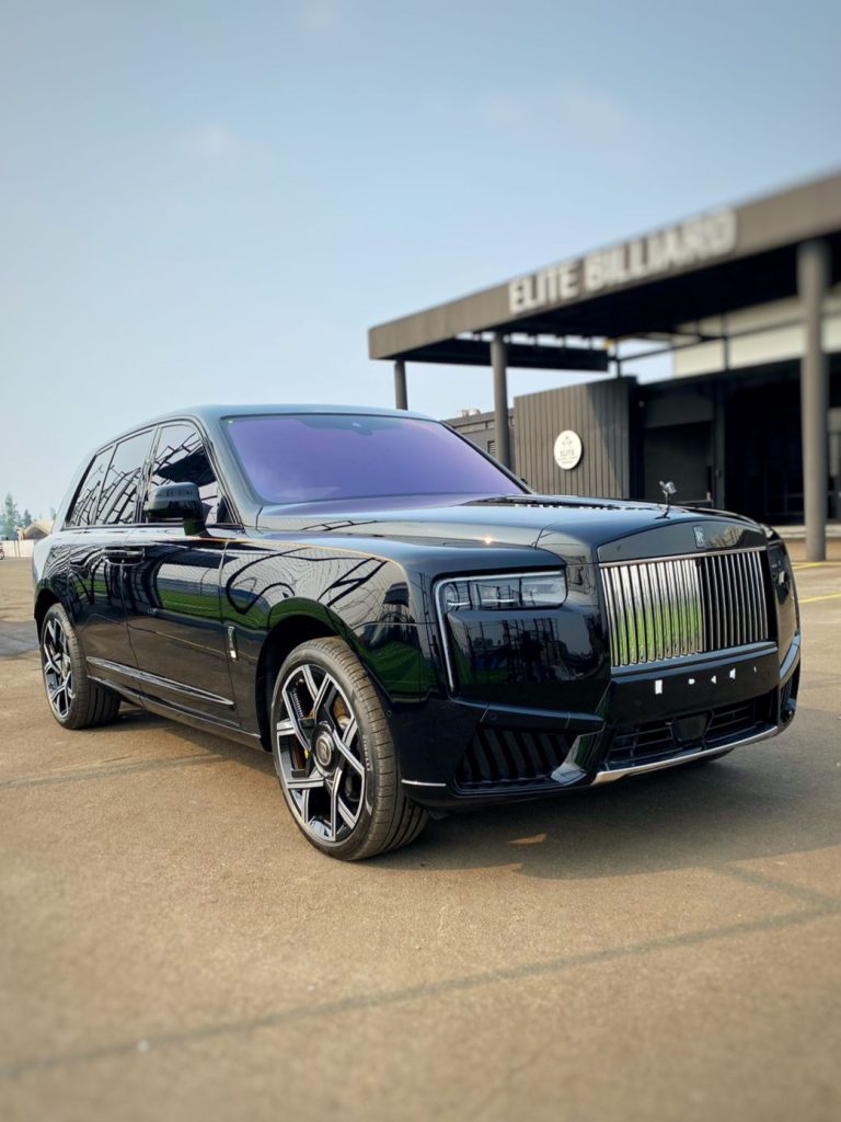 Harga Rolls Royce Cullinam 6.2 Series II 2026 Black