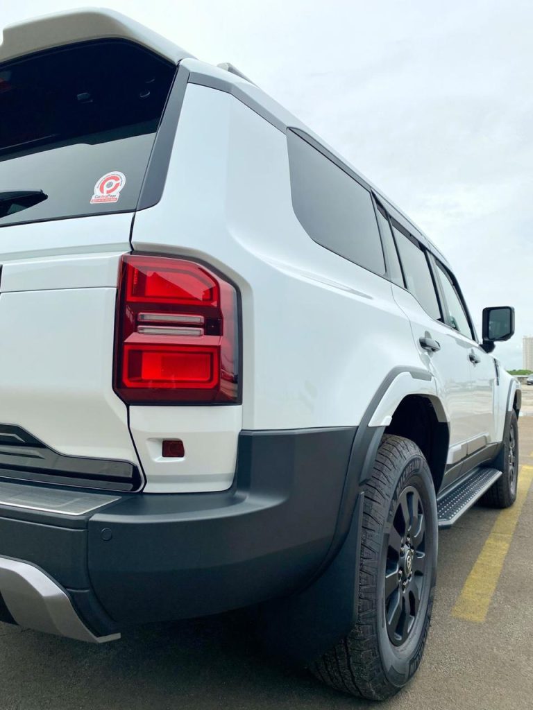 Harga Toyota Land Cruiser Prado ZX 2024 Indonesia White 5a