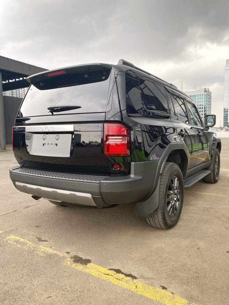 Toyota land cruiser Prado 2.8 ZX 2026 Indonesia Black 5